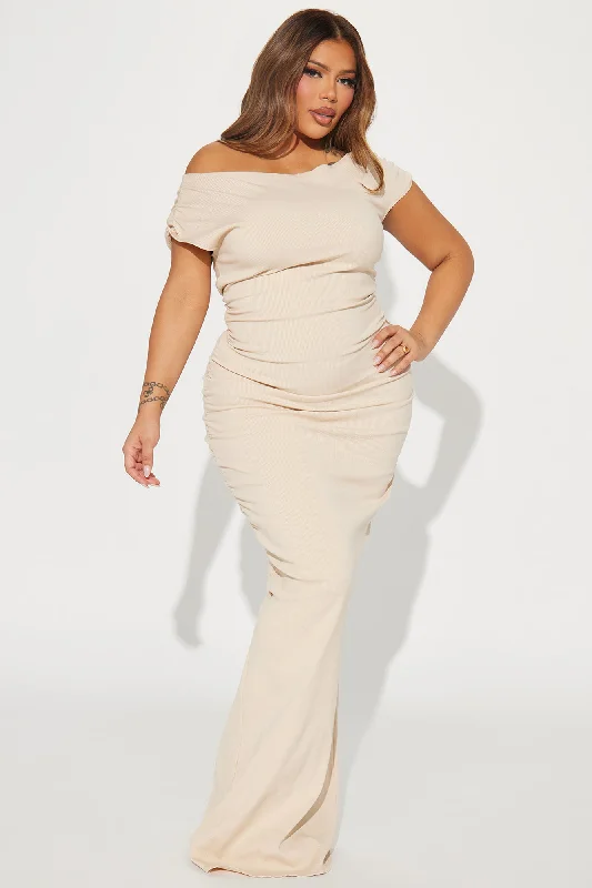 Kelli Snatched Maxi Dress - Cream