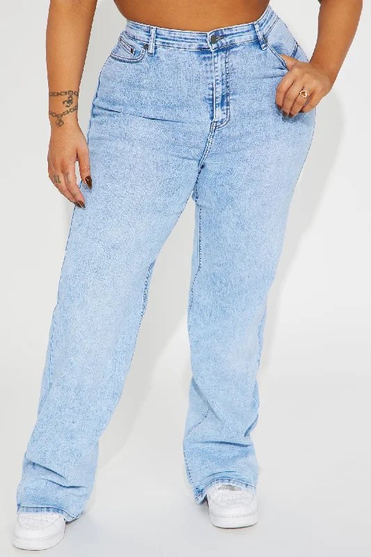 Make My Day Stretch Wide Leg Jeans - Light Wash