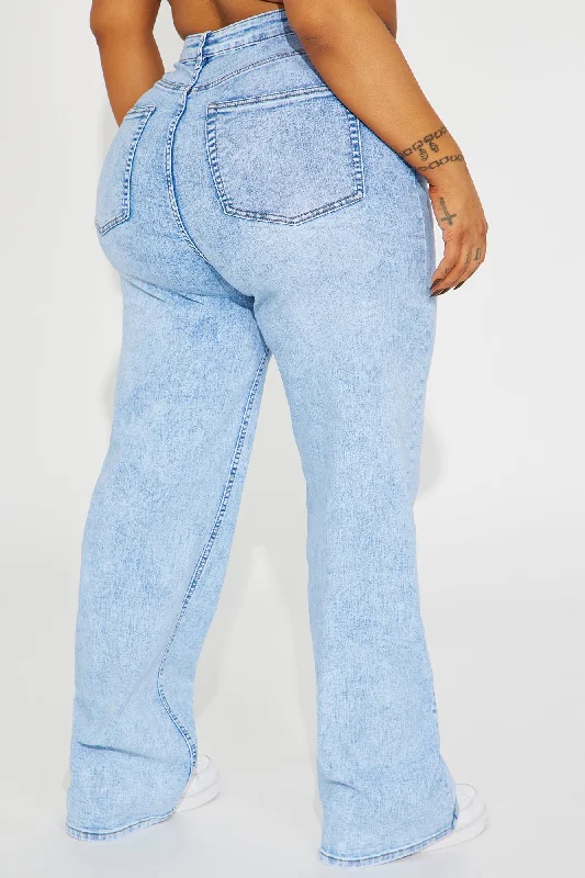 Make My Day Stretch Wide Leg Jeans - Light Wash