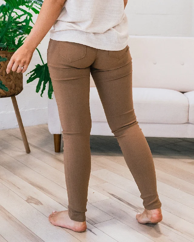 Hyperstretch Skinny Jeans Regular and Plus - Almond