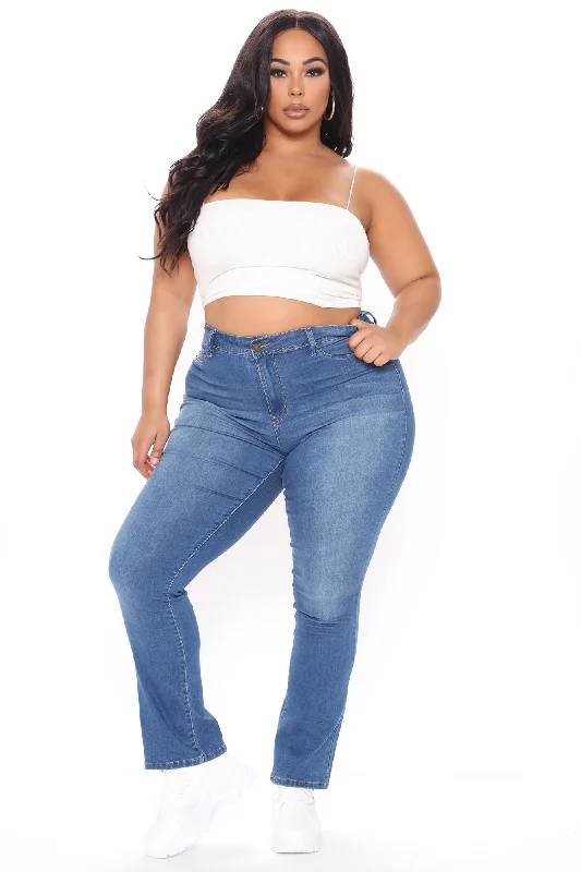 Getting The Boot Mid Rise Jeans - Medium Blue