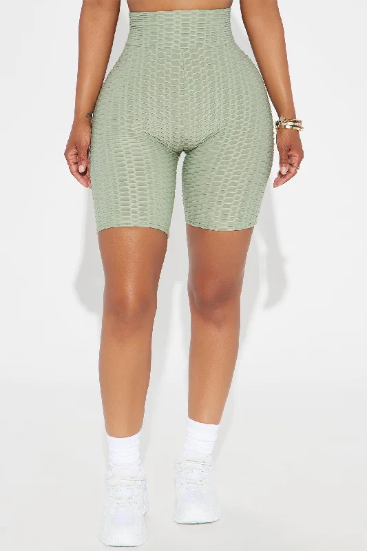 The Best Assets Textured Scrunch Butt Active Biker Short - Mint