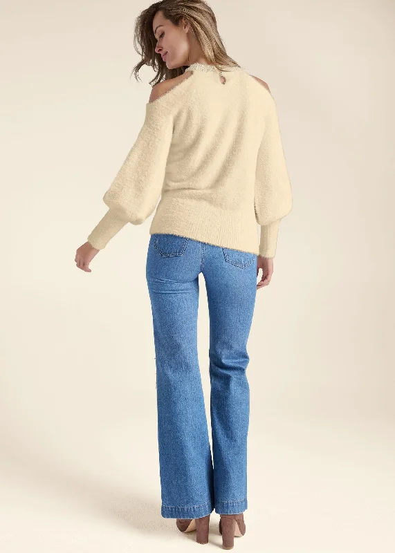 Cozy cold shoulder pearl accent sweater - Off White